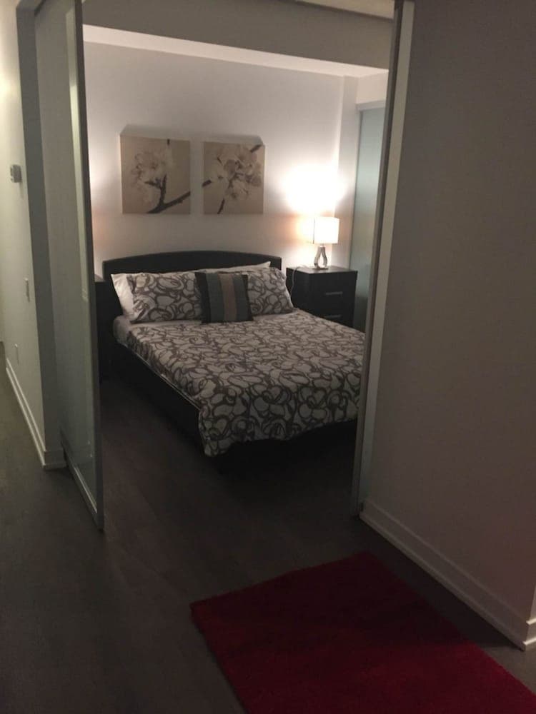 Pelicanstay in Toronto Fashion District