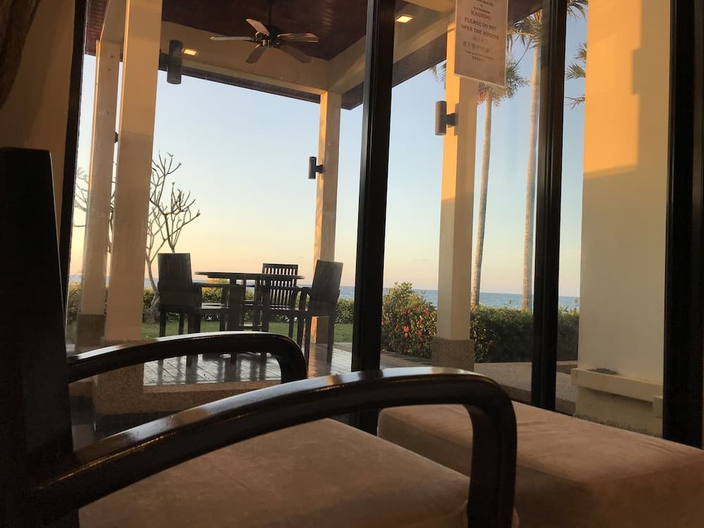 Sunset Seaview Beach Villas & Spa Suites at Nexus Karambunai