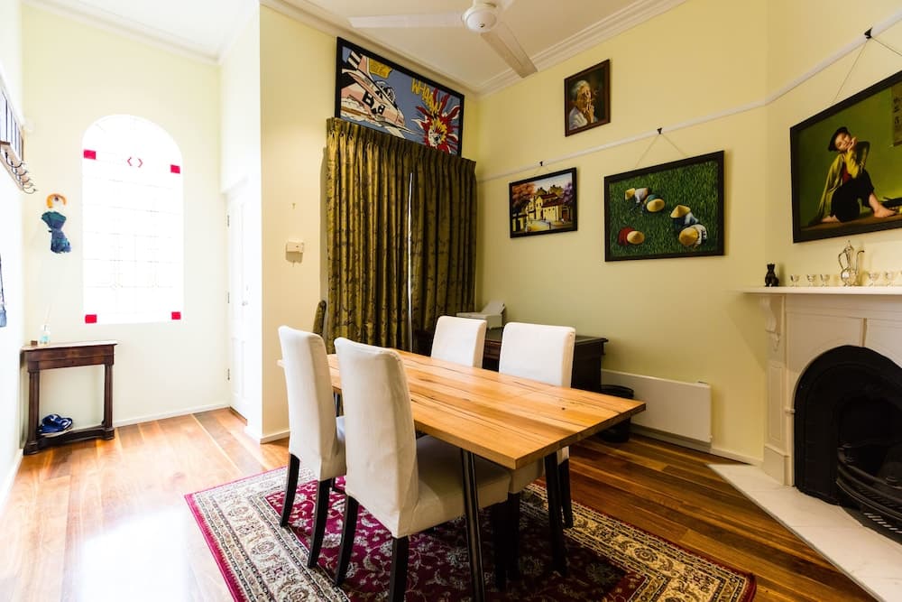 ALEXANDER, 2BDR South Melbourne House