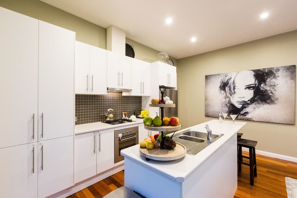 ELISE, 2BDR Windsor House