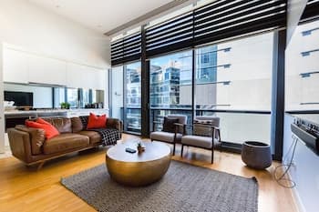 EVAN, 1BDR Southbank Apartment