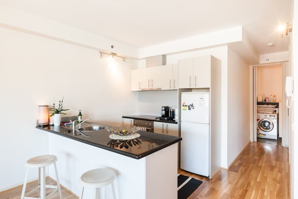 LANCE, 1BDR Melbourne Apartment