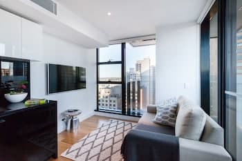 LOGAN, 2BDR Melbourne Apartment