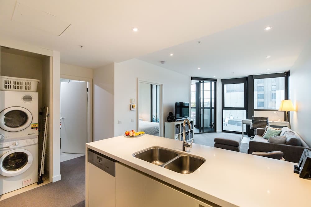 MILA, 1BDR Cremorne Apartment