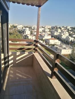 Cozy Dair Ghbar Apartments