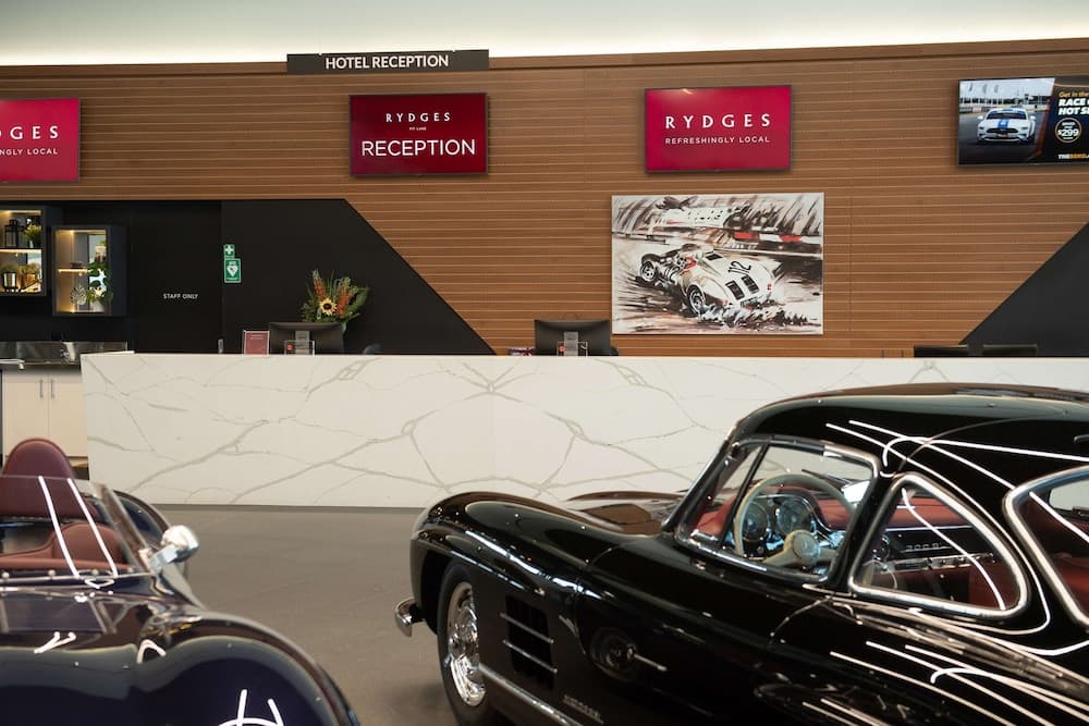 Rydges Pit Lane Hotel