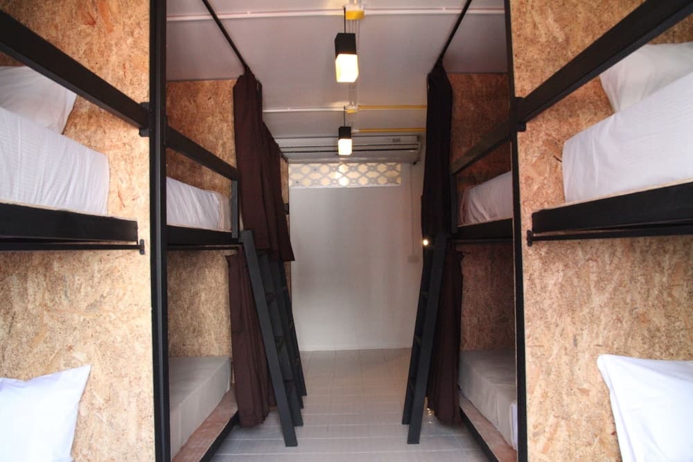 Vitamin Sea Hostel Phuket