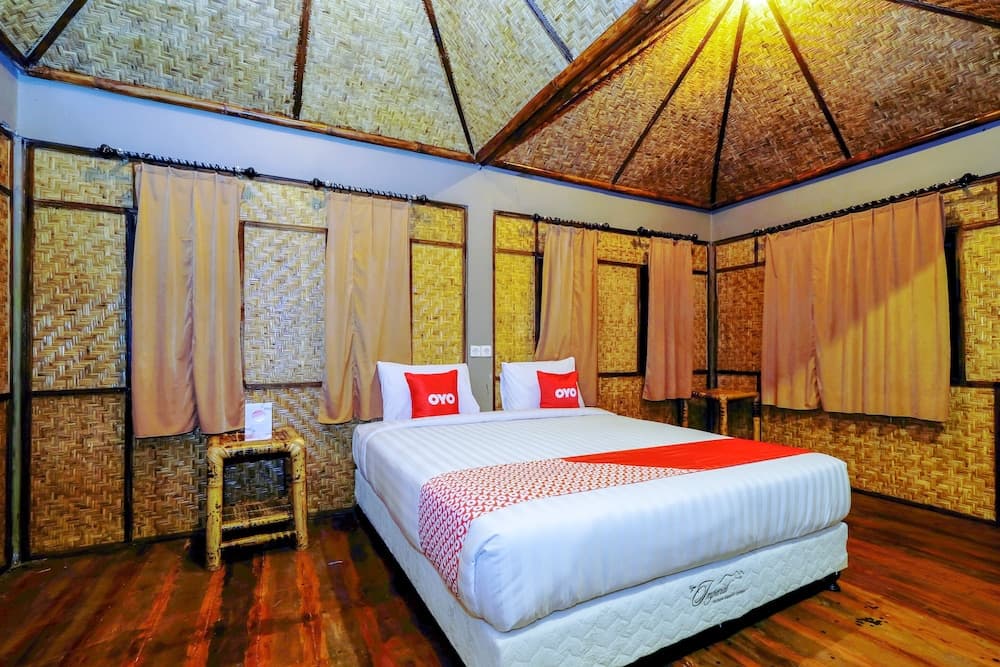 OYO 1835 Surya Mandalika Hotel