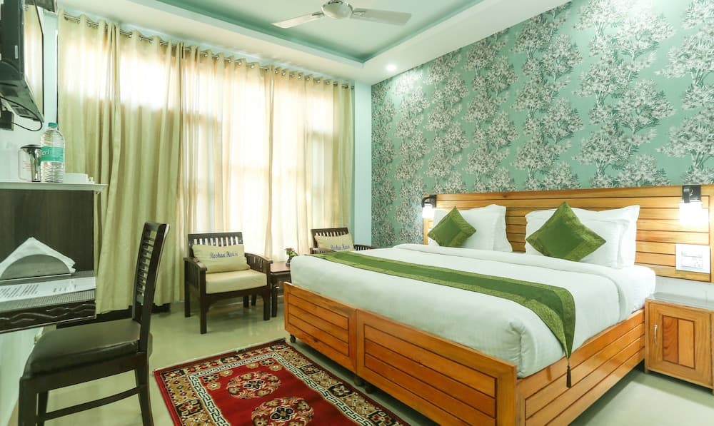 Treebo Roshan House With Valley View