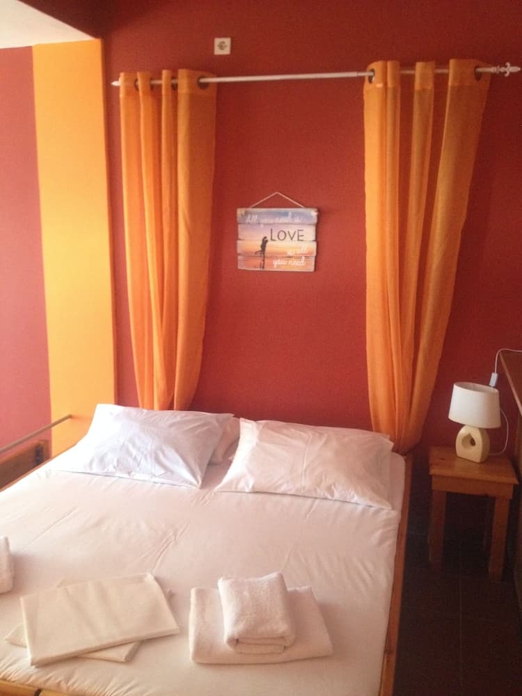 Maravellia Art Hotel