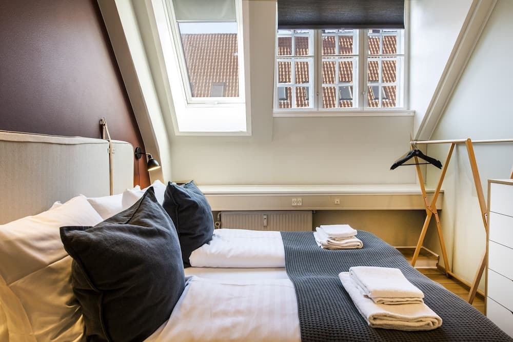 Kings Garden 2 by Daniel&Jacob’s