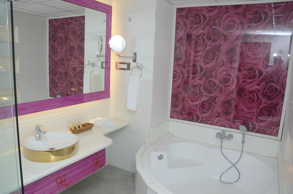 The Grand Empire A Boutique Hotel