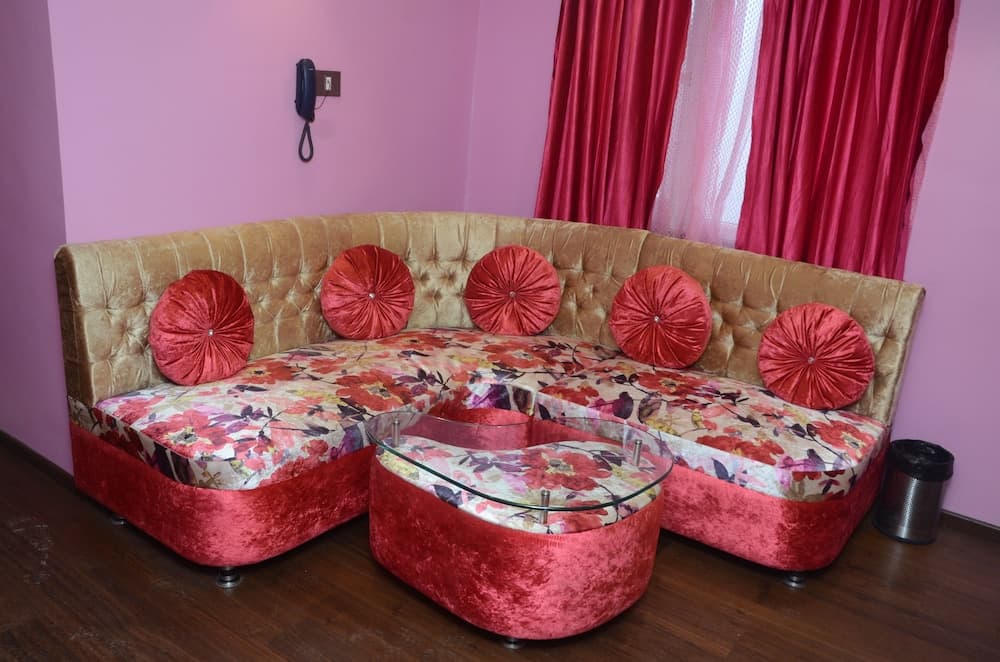 The Grand Empire A Boutique Hotel