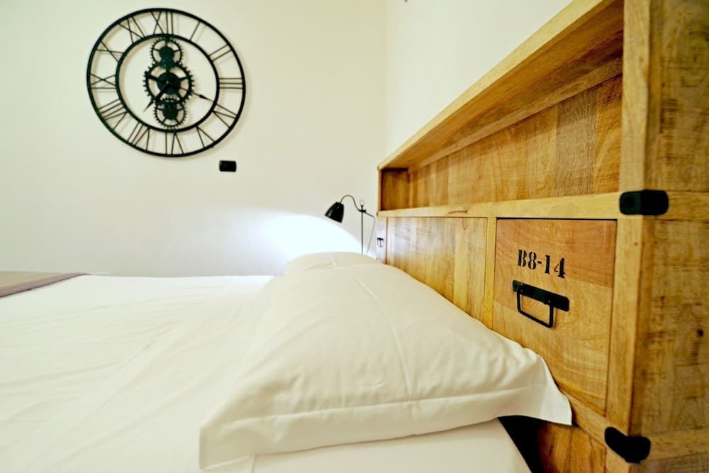 Steam House - Room & Breakfast