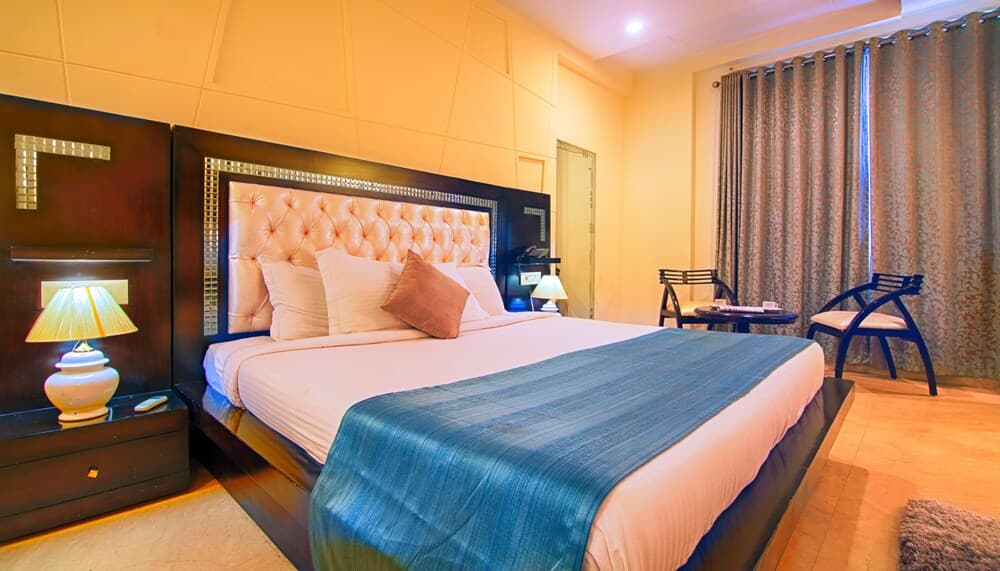 Shanti Seva Dham - A Religious Stay At Priyakant Ju Temple Vrindavan