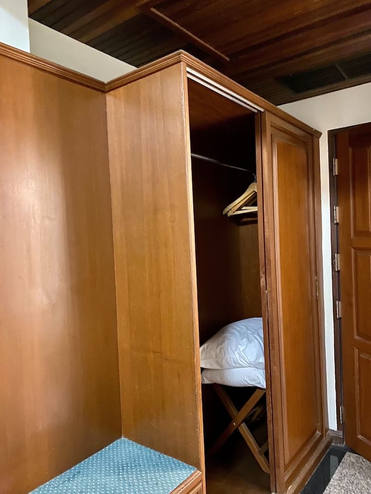 Mae Yom Palace Hotel