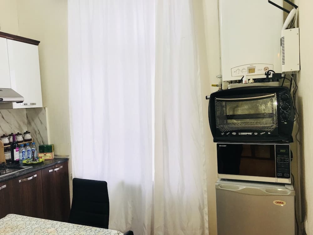 Check-in apartment Metropark Mall