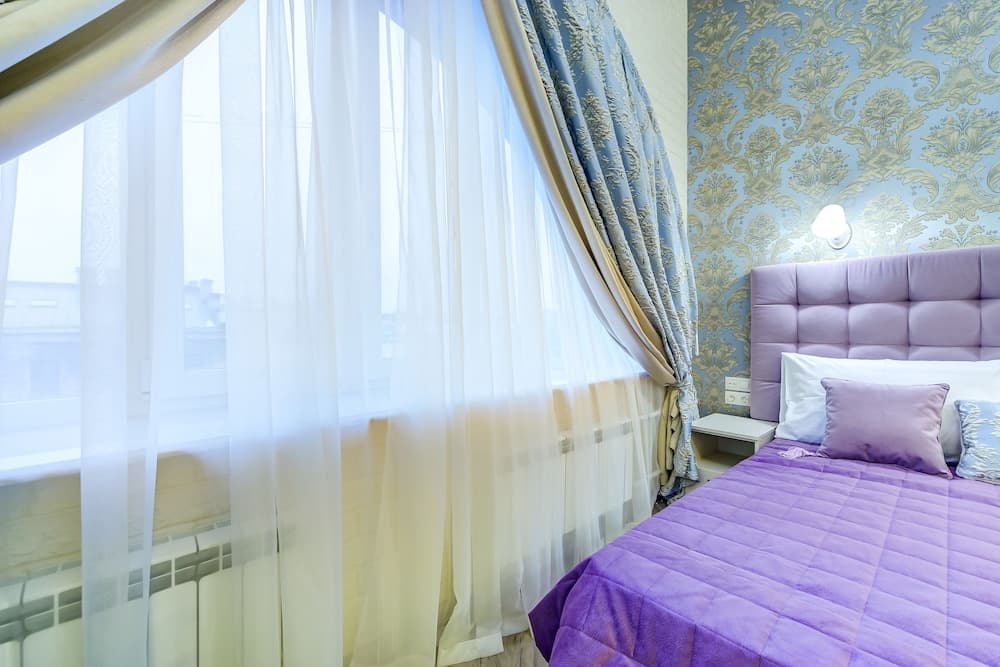 Guest rooms at Chaykovskogo 22