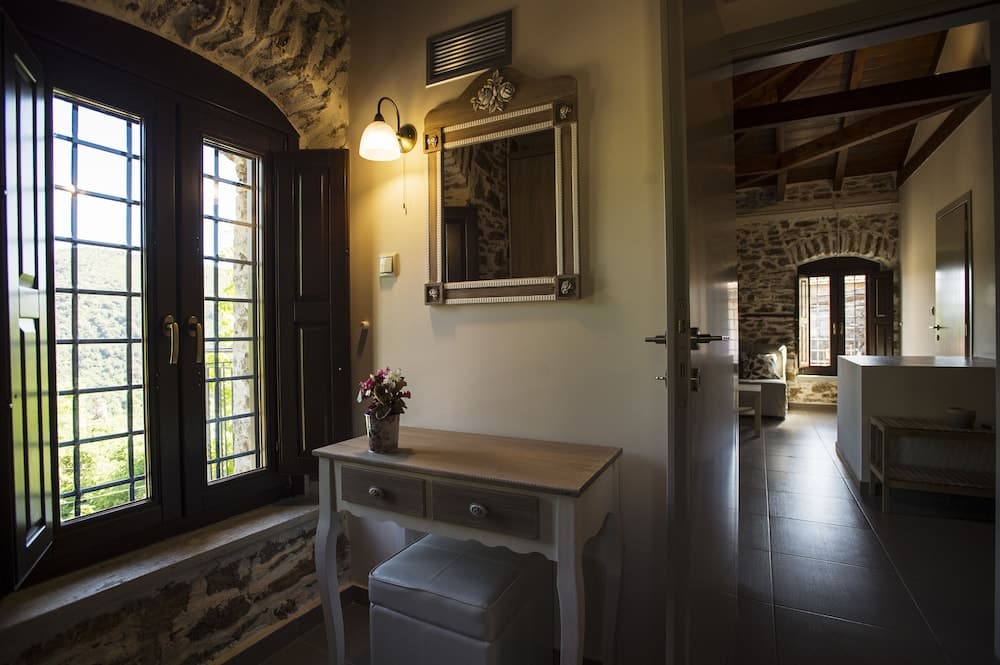 Thalia Traditional Guest House