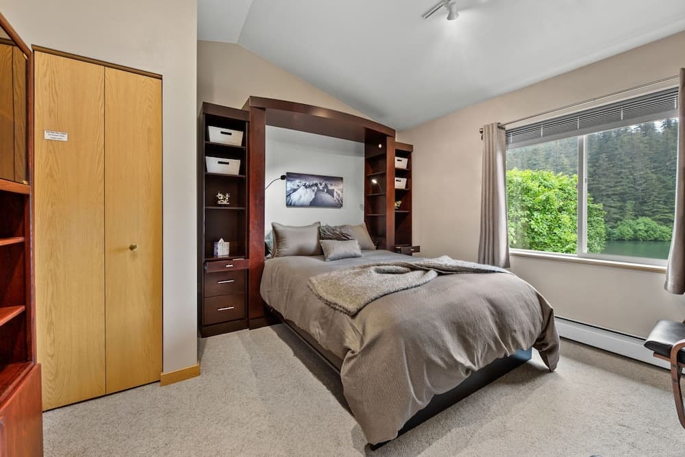 Bear Lake Lodgings Bed & Breakfast