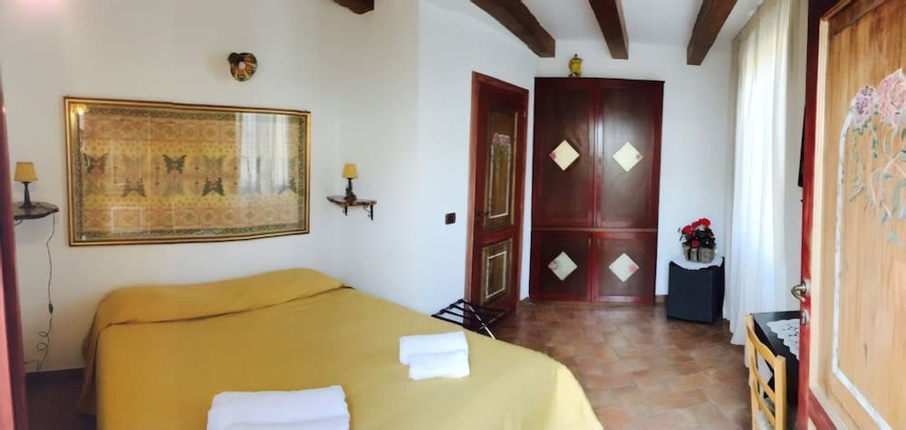 Donnaciccina Accomodation