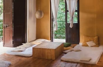 JUNGLE by thehostelcrowd