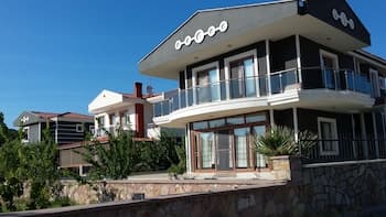 Ayvalik Camlik Villalari