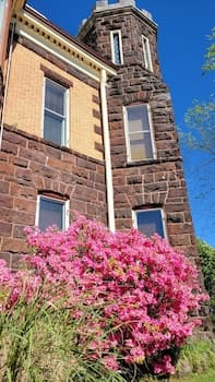 1890 Williams House Inn