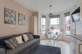 Central Belfast Apartments: 7 Camden Street