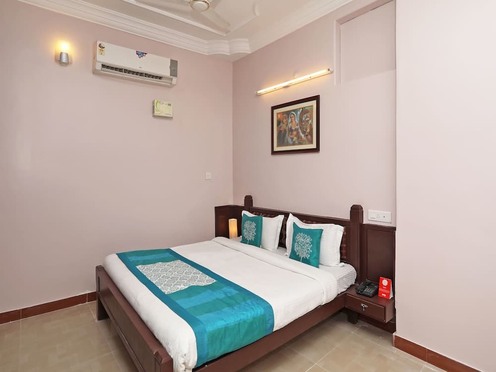 OYO 9852 Leela Villas Guest House