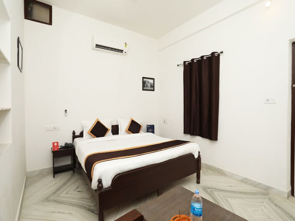 OYO 9470 The Grace Inn