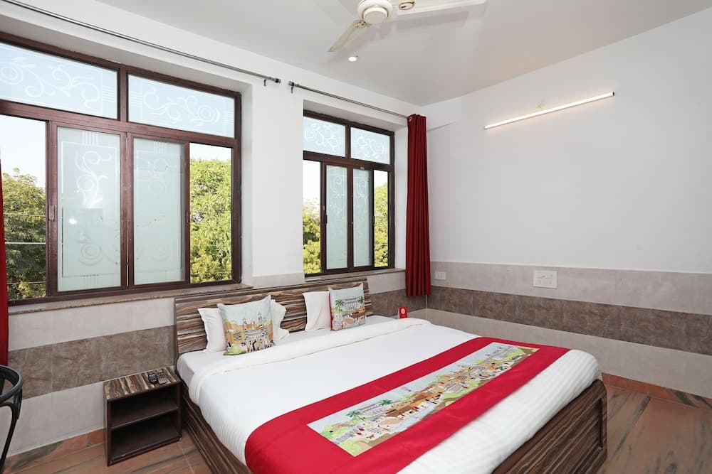 OYO 10610 Anand Guest House