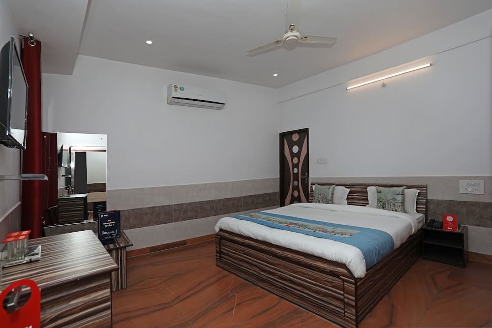 OYO 10610 Anand Guest House