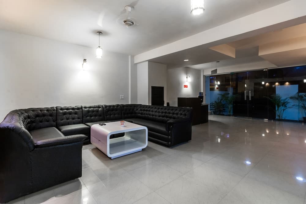 OYO 3593 Fragrance Habitat