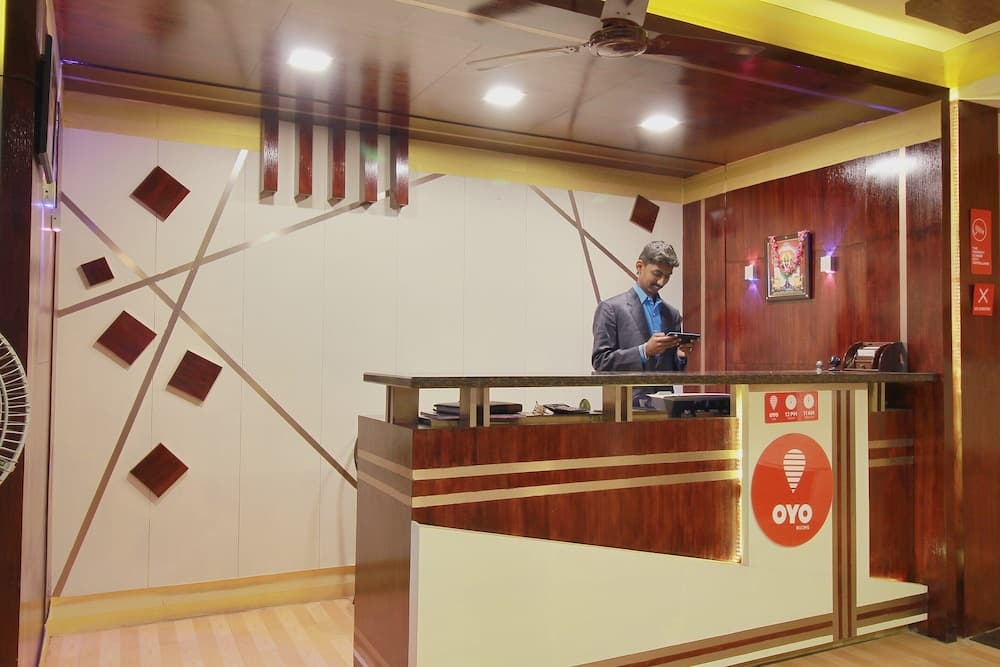 OYO 10551 Hotel RJ Grand