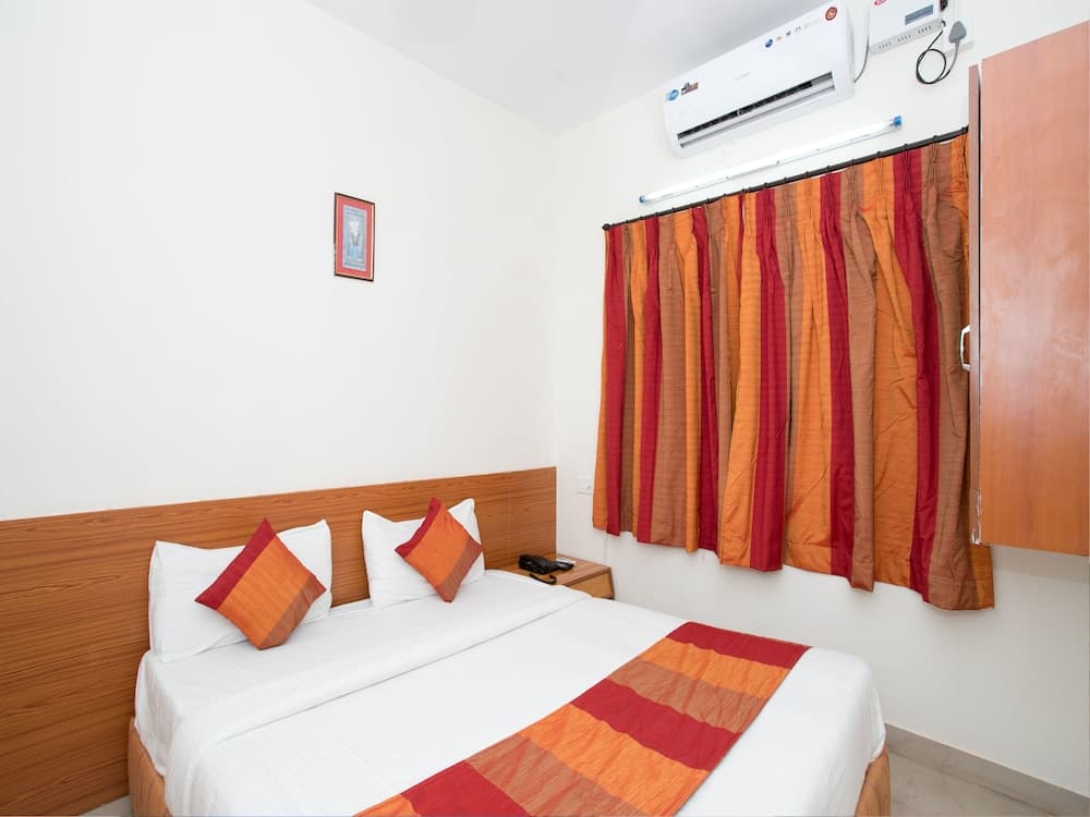 OYO 8845 Airport AC Transit Stay