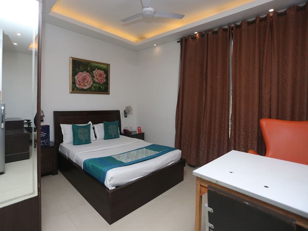 OYO 10582 near Cyber City