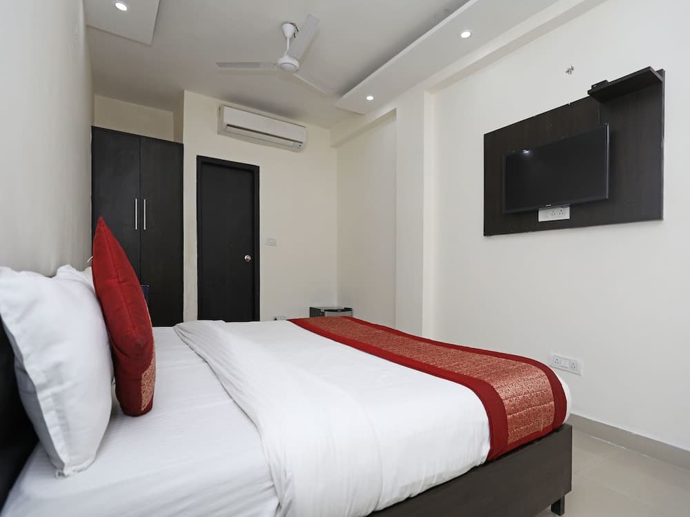 OYO 11605 Hotel Aravali Inn