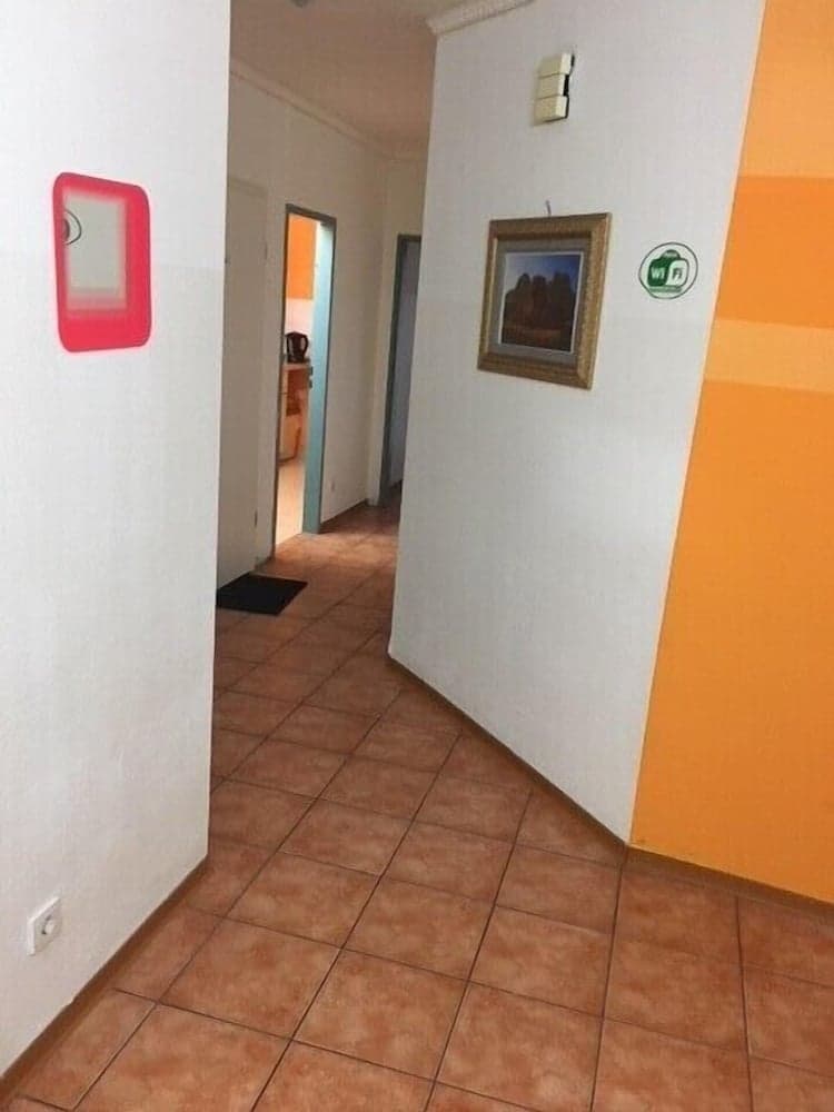 A & S Hostel Bonner Straße 9