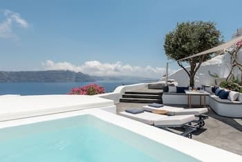 Chelidonia Luxury Suites - Adults Only