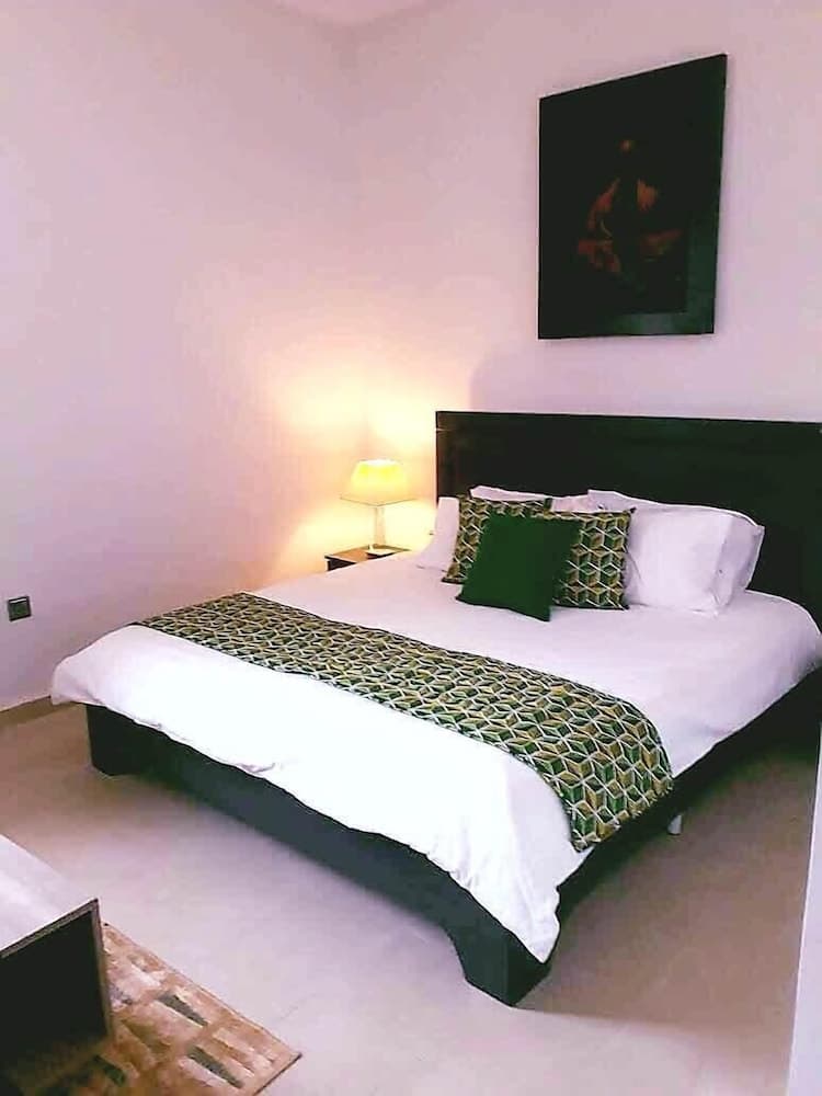 Ironhouse Guest Suites