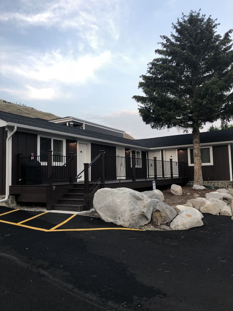 The Roosevelt Hotel - Yellowstone