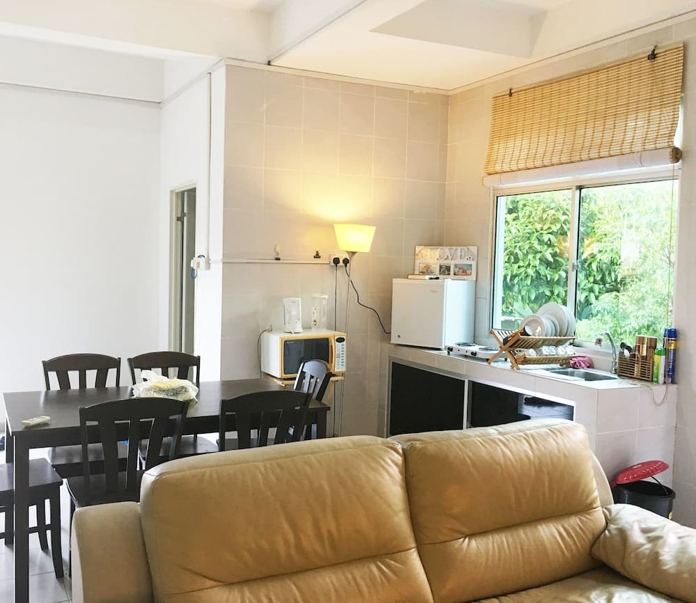 Homely Ground Apartment