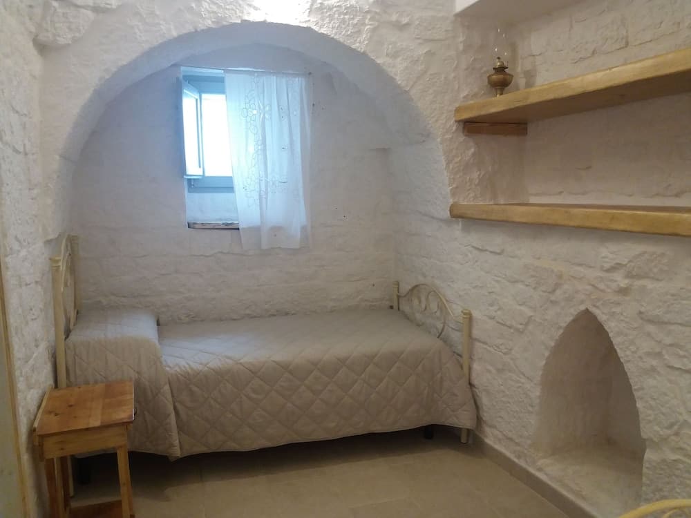 REFUGE OF THE PAGANI