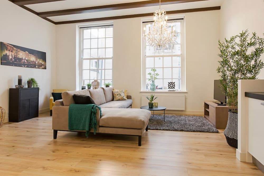 Canal Garden Apartment