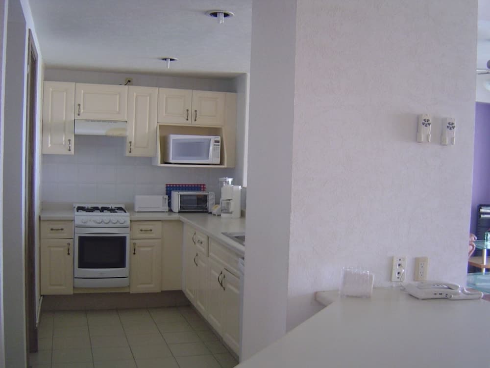 Unlimited Luxury SANMILLAN'S Condo