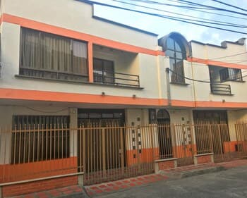 Zona C Apartment by Parceros Group