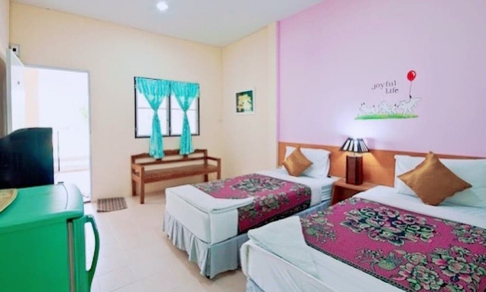 Huaykhakhaeng Country Home Resort