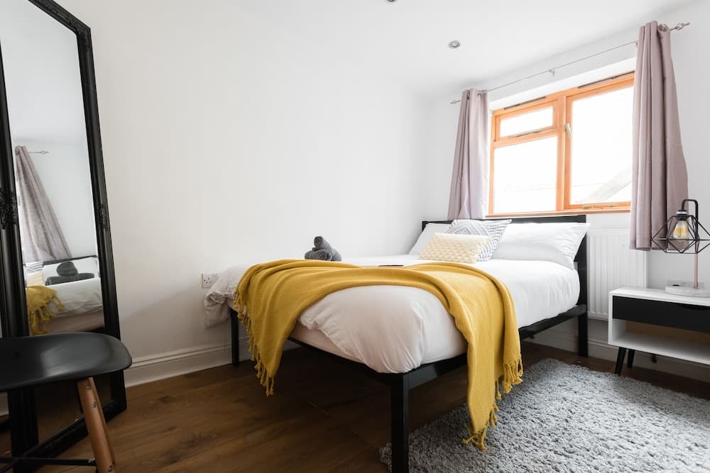 The Hive House - Large Light-Flooded 6BDR Townhouse