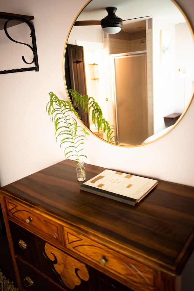 Black Walnut Bed and Breakfast